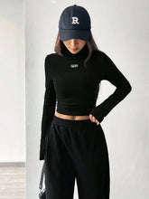 Knitted Women's Slim Fit Long Sleeve T-Shirt With Letter Prints